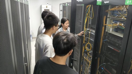 云图片