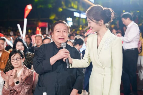 云图片